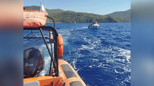 Fethiye Açıklarında Arızalanan Tekne Kurtarıldı