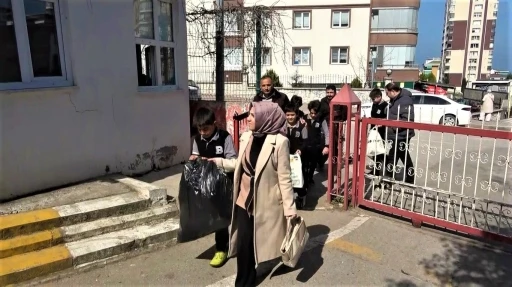 Sıfır atıkta birinci okul: Veliler ve öğrenciler okula gelirken getiriyor, yılda 20 tona yakın atık toplanıyor
