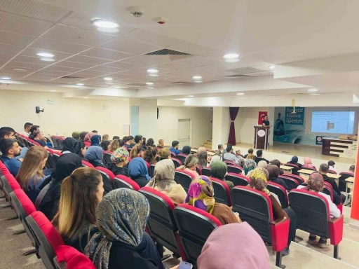 Siirt Eğitim ve Araştırma Hastanesinde &quot;CPR ve ileri yaşam desteği&quot; eğitimi
