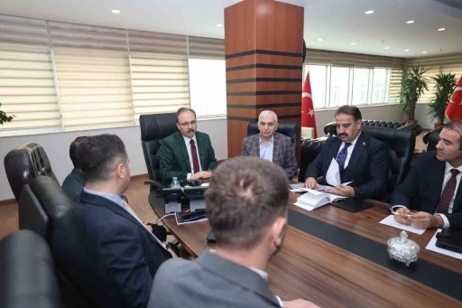 Siirt Kent Meydanı yenileniyor
