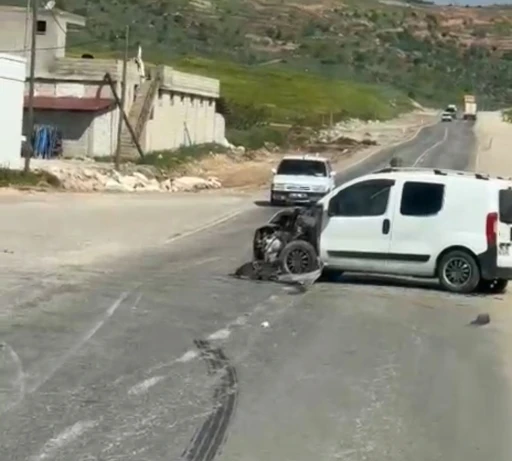 Siirt OSB&rsquo;de iki hafif ticari ara&ccedil; &ccedil;arpıştı
