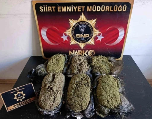 Siirt&rsquo;te 3 kilo esrar ele ge&ccedil;irildi
