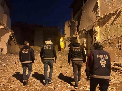 Siirt’te 5 noktada &quot;narko-alan&quot; uygulaması
