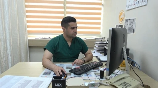 Siirt&rsquo;te b&ouml;brek taşı hastasına &rsquo;nokta atışı&rsquo; m&uuml;dahale
