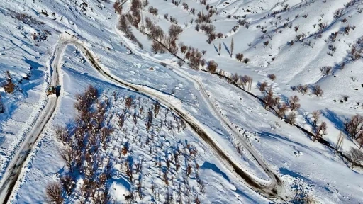 Siirt&rsquo;te &ccedil;ığ d&uuml;şen yol temizlendi
