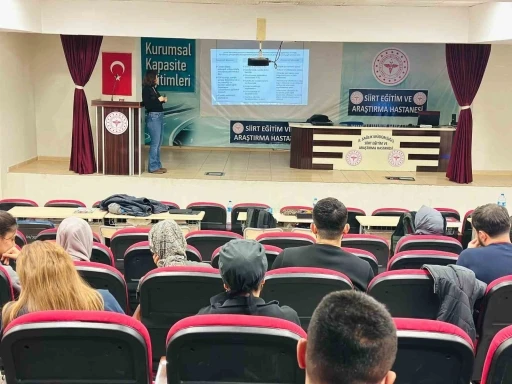 Siirt&rsquo;te enfeksiyon kontrol &ouml;nlemleri eğitimi d&uuml;zenlendi
