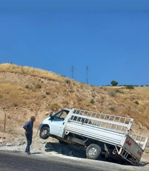 Siirt&rsquo;te hafif ticari ara&ccedil; yoldan &ccedil;ıktı
