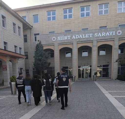 Siirt&rsquo;te hırsızlık girişiminde bulunan 3 kadın tutuklandı
