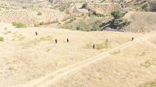 Siirt’te kayıp alzaymır hastası yaşlı adamı bulmak için 250 kilometrekare alana bakıldı
