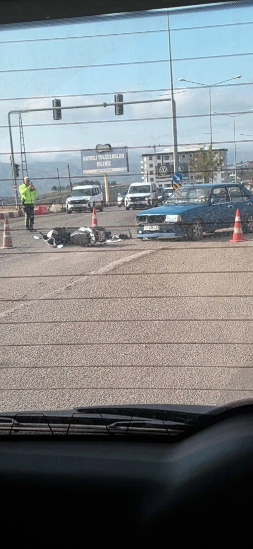 Siirt’te motosiklet ile otomobil çarpıştı: 1 yaralı
