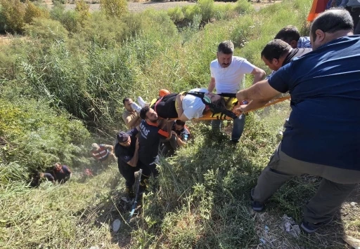 Siirt’te öğretmenleri taşıyan otomobil dereye uçtu: 2 yaralı

