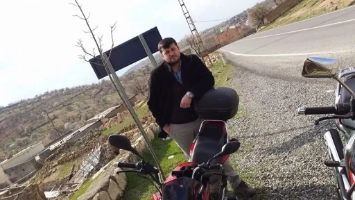 Siirt&rsquo;te otomobil ile &ccedil;arpışan motosikletin s&uuml;r&uuml;c&uuml;s&uuml; yaşamını yitirdi
