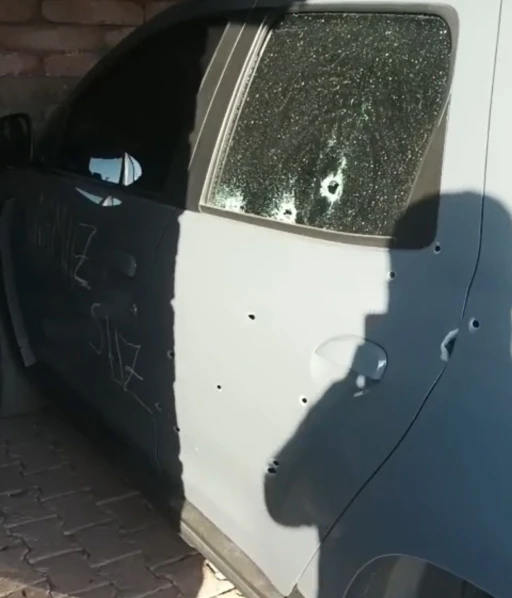 Siirt&rsquo;te park halindeki bir ara&ccedil; kurşunlandı
