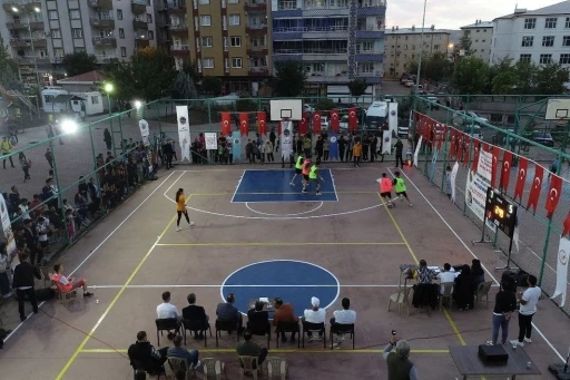 Siirt’te &quot;3x3 Sokak Basketbolu Turnuvası&quot; için geri sayım başladı
