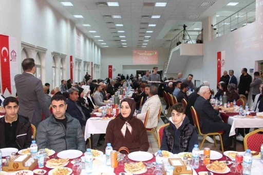Siirt&rsquo;te şehit ve gazi aileleri onuruna iftar yemeği verildi
