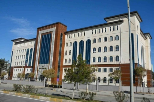 Siirt, yeni kimlik kartına geçişte Türkiye’de ilk sıralarda yerini aldı

