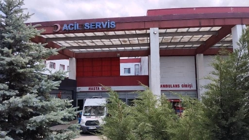 Silahını temizlerken kendini vuran polis, hastanede hayatını kaybetti