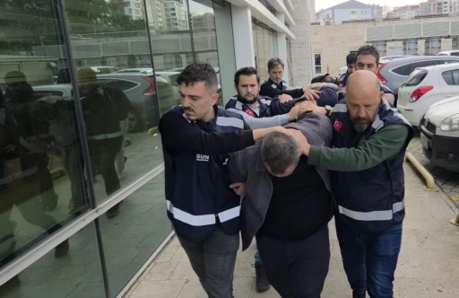 Silahlı tehdit ve yağma su&ccedil;undan mahkemeye sevk edilen 4 kişi tutuklandı
