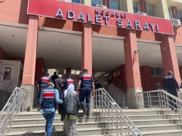 Silahlı terör örgütüne üye oldukları ileri sürülen 2 kişi İstanbul’da yakalandı
