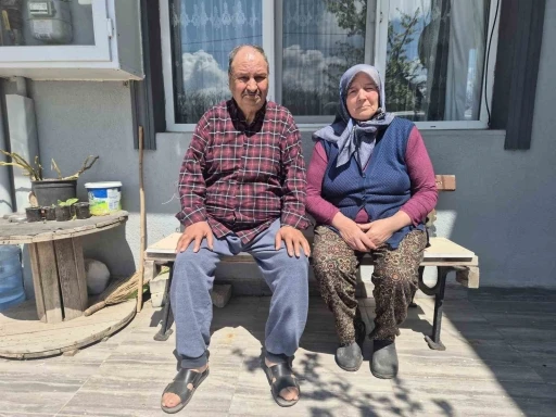 Silivri&rsquo;de yaşlı &ccedil;ifti "tarlanızı alacağız" diyerek dolandırdılar
