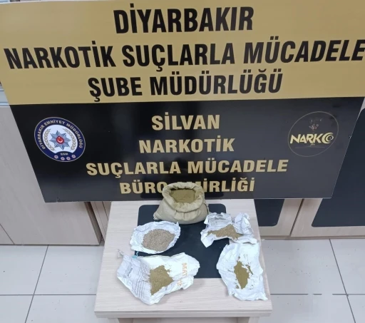 Silvan&rsquo;da uyuşturucu operasyonu: 2 tutuklama
