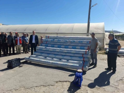 Simav’da 34 sera sahibine yüzde 50 hibeli 23 ton sera naylonu dağıtıldı
