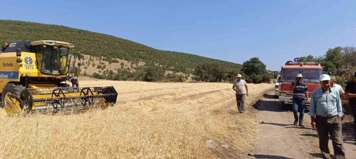 Simav’da biçerdöverlerin biçim yasağına uyup uymadığı kontrol ediliyor
