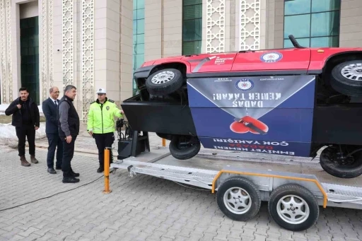 Sim&uuml;lasyon aracıyla emniyet kemeri kullanımının &ouml;nemi anlatılacak
