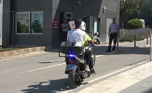 Sınava geç kalan öğrencinin imdadına polis yetişti
