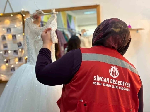 Sincan Belediyesi&rsquo;nden ihtiya&ccedil; sahibi &ccedil;iftlere gelinlik desteği
