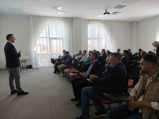 Sincan Belediyesinden &lsquo;Bilimsel İla&ccedil;lama Y&ouml;ntemleri ve Saha Koordinasyonu&rsquo; eğitimi

