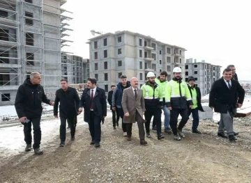 Sincik il&ccedil;esinde deprem konutları hızla y&uuml;kseliyor
