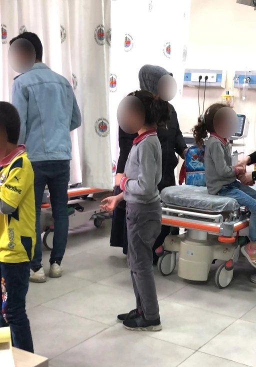 Sincik’te 11 öğrenci içecekten zehirlendi
