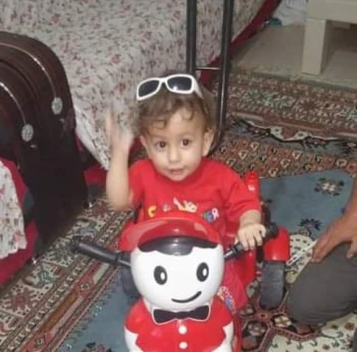 Sinek ısırığıyla yatağa bağımlı kalan çocuğun önceki halleri yürek burktu
