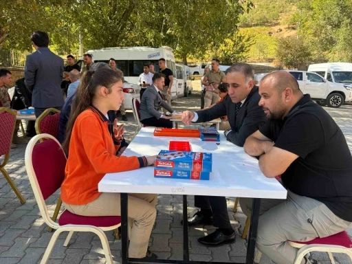 Sınır hattındaki öğrencilere ’Akıl ve zeka oyunları’ desteği
