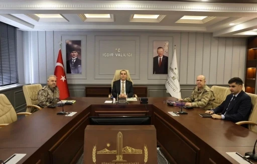 Sınır illerin valileri ile g&uuml;venlik toplantısı
