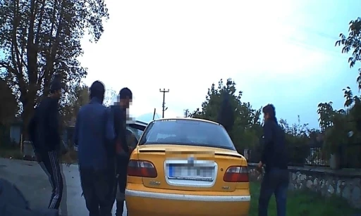 Sınır illerinden Kocaeli&rsquo;ye uzanan g&ouml;&ccedil;men ka&ccedil;ak&ccedil;ılığı hattı &ccedil;&ouml;kertildi: 16 g&ouml;zaltı
