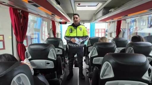Sinop Emniyeti&rsquo;nden s&uuml;r&uuml;c&uuml; ve yolculara hayati uyarılar
