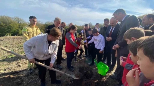 Sinop’ta 3 bin 860 fidan toprakla buluştu
