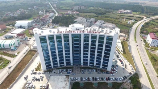 Sinop’ta bıçaklı kavga: 1’i ağır 2 yaralı
