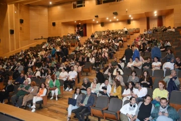 Sinop’ta “Bir Garip Orhan Veli Müzikali”
