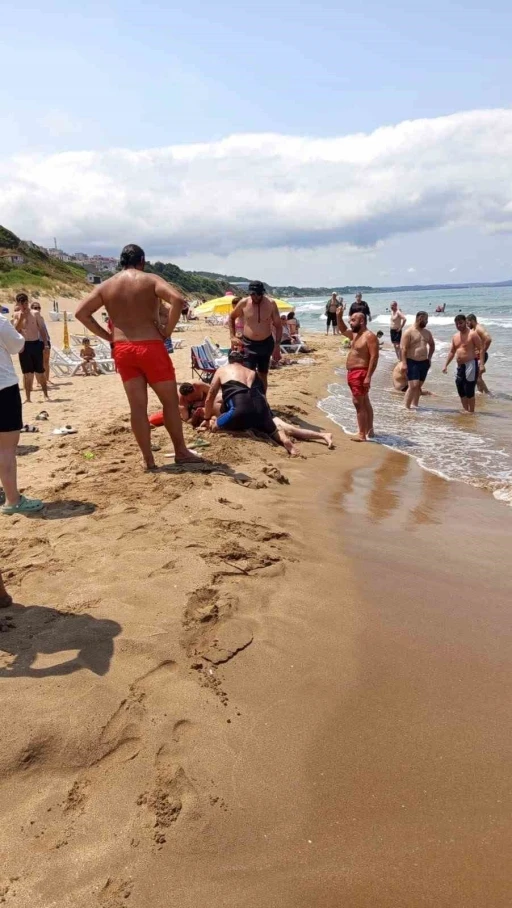 Sinop’ta bir kişi boğulma tehlikesi geçirdi
