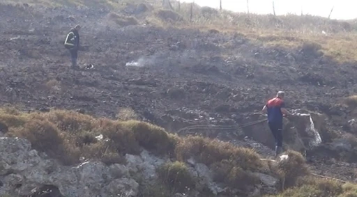 Sinop’ta çalılık alanda çıkan yangında kalan bir kadın, itfaiye ekiplerince kurtarıldı
