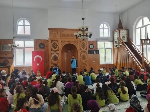 Sinop&rsquo;ta camiler &ccedil;ocuklarla şenlendi
