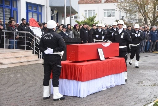 Sinop’ta kalp krizi geçiren polis memuru hayatını kaybetti
