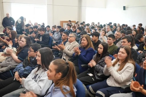 Sinop&rsquo;ta &ouml;ğrencilerden nefes kesen m&uuml;nazara
