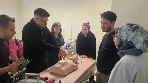 Sinop&rsquo;ta sağlık&ccedil;ılara "ileri yaşam desteği" eğitimi
