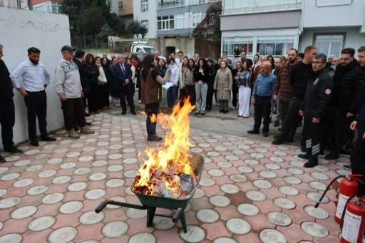 Sinop&rsquo;ta yangın tatbikatı ger&ccedil;eğini aratmadı
