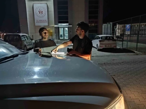 Sinop’ta yaralı halde bulunan leylek tedavi altına alındı
