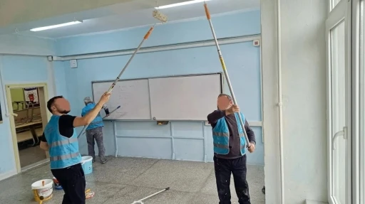 Sinop&rsquo;ta y&uuml;k&uuml;ml&uuml;lerden okullara bakım ve onarım desteği
